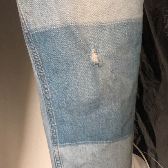 A&F High Rise Mom Jeans - Picture 5 of 11